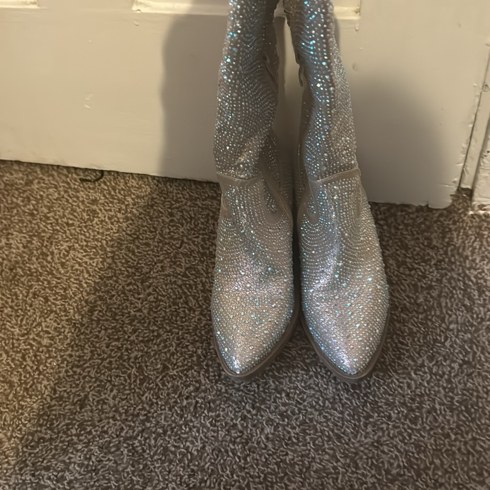 Boots - Picture 2 of 3